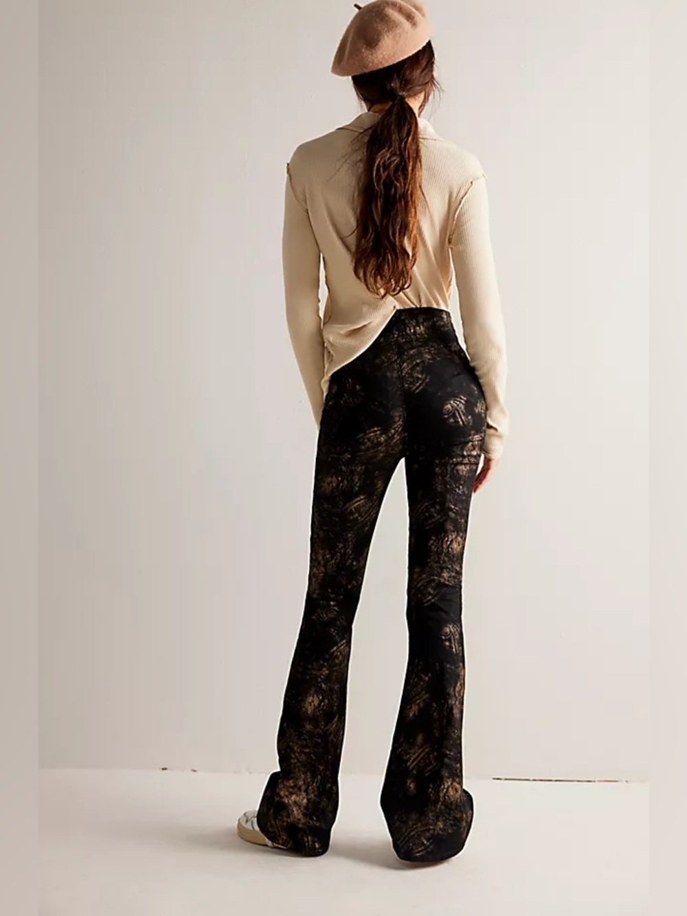 Free People Jayde Metallic High Rise Flare Leg Jeans In Black Tie Size 24 - Picture 2 of 14